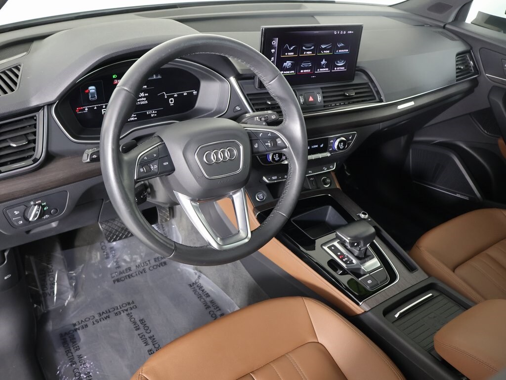 2021 Audi Q5 45 Premium Plus photo 2