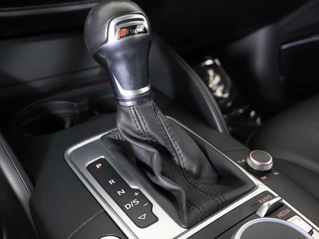2016 Audi A3 Premium Plus photo 4
