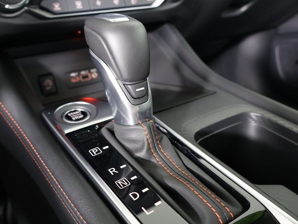 2025 Nissan Sentra SR photo 3