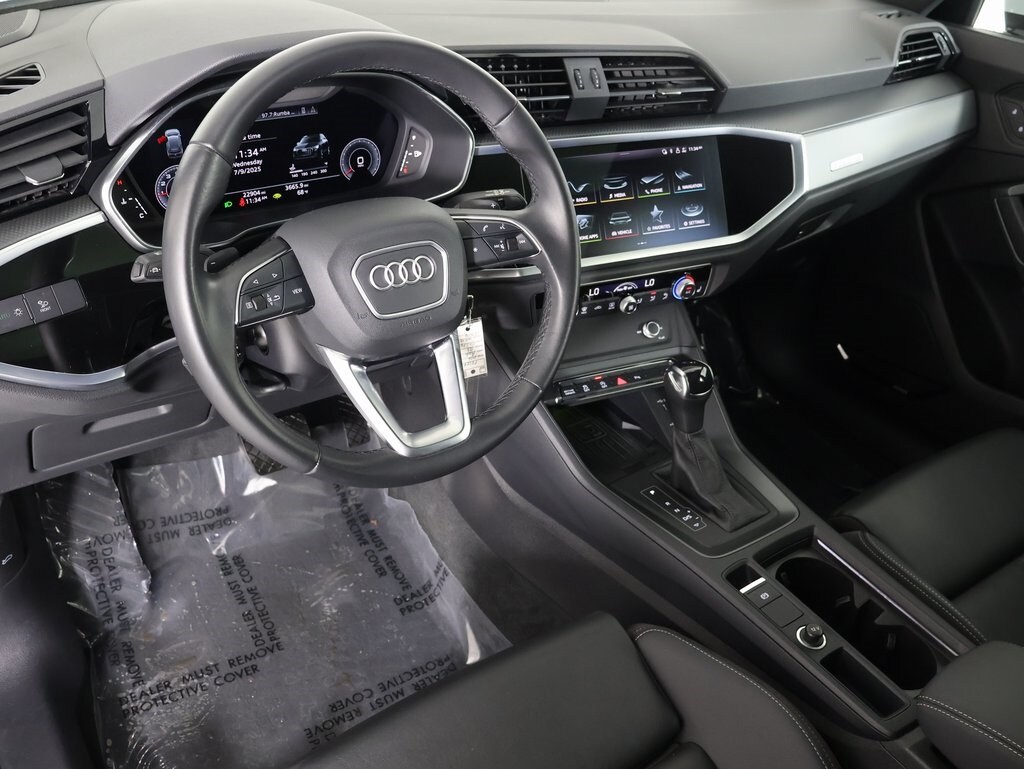 2022 Audi Q3 S line Premium Plus photo 2