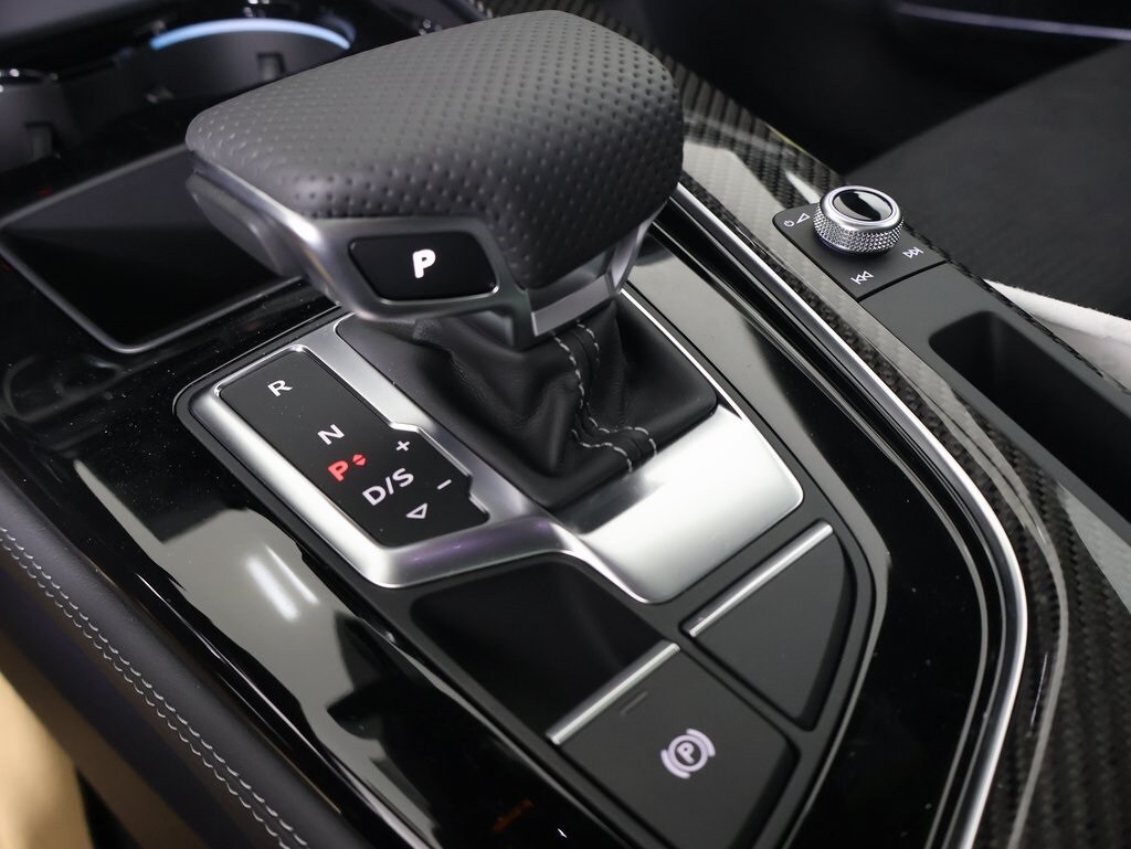 2025 Audi A5 45 S line Premium Plus photo 3
