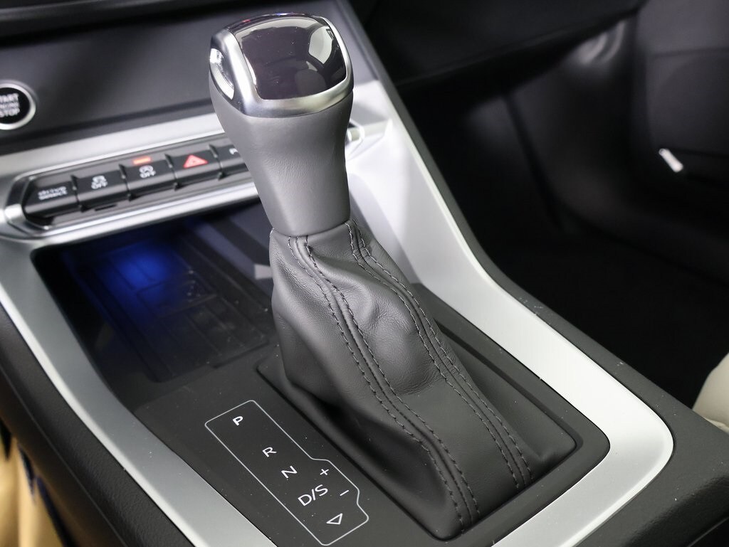 2025 Audi Q3 S line Premium Plus photo 3