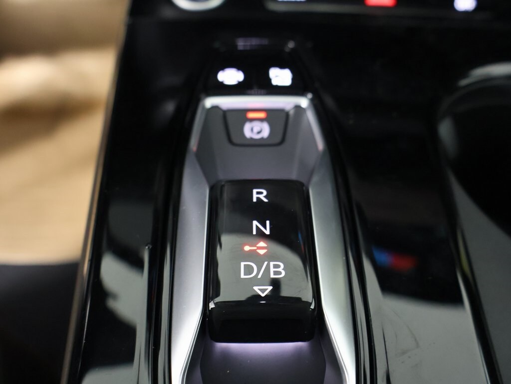 2025 Audi Q6 E-tron Premium Plus photo 3