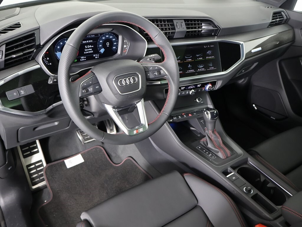 2025 Audi Q3 Premium Plus photo 2