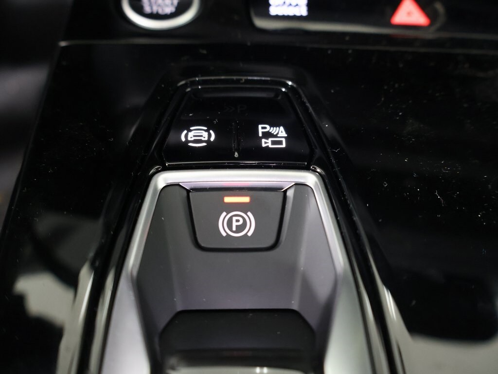 2025 Audi Q6 E-tron Premium Plus photo 4