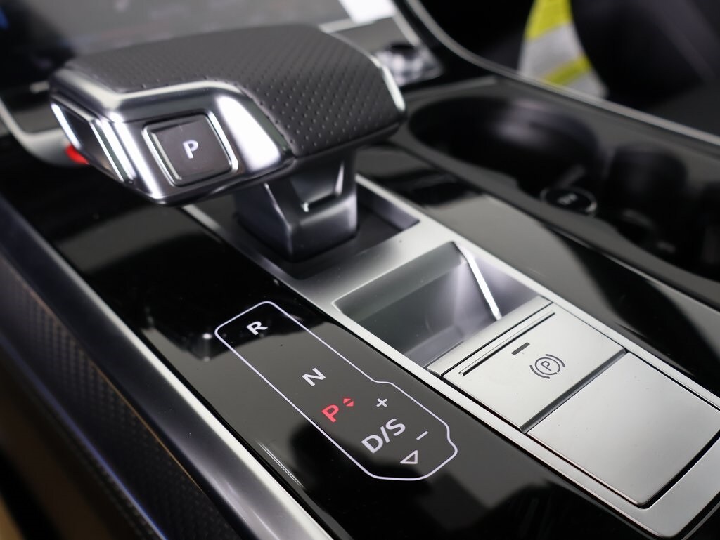 2025 Audi SQ7 Premium Plus photo 3