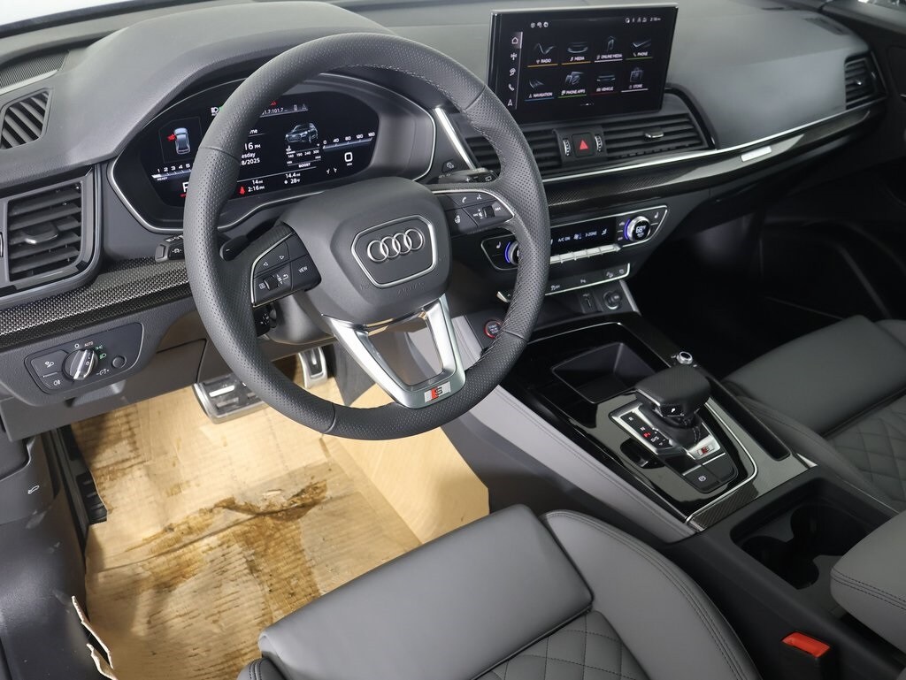 2025 Audi SQ5 Premium Plus photo 2