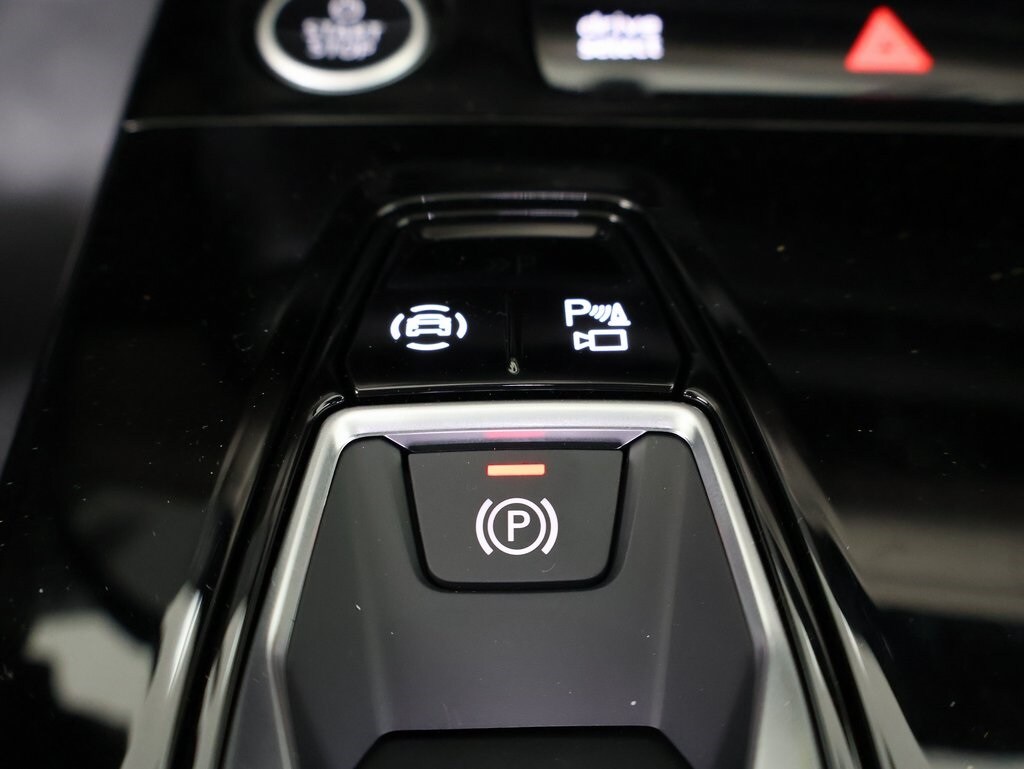 2025 Audi Q6 E-tron Prestige photo 4