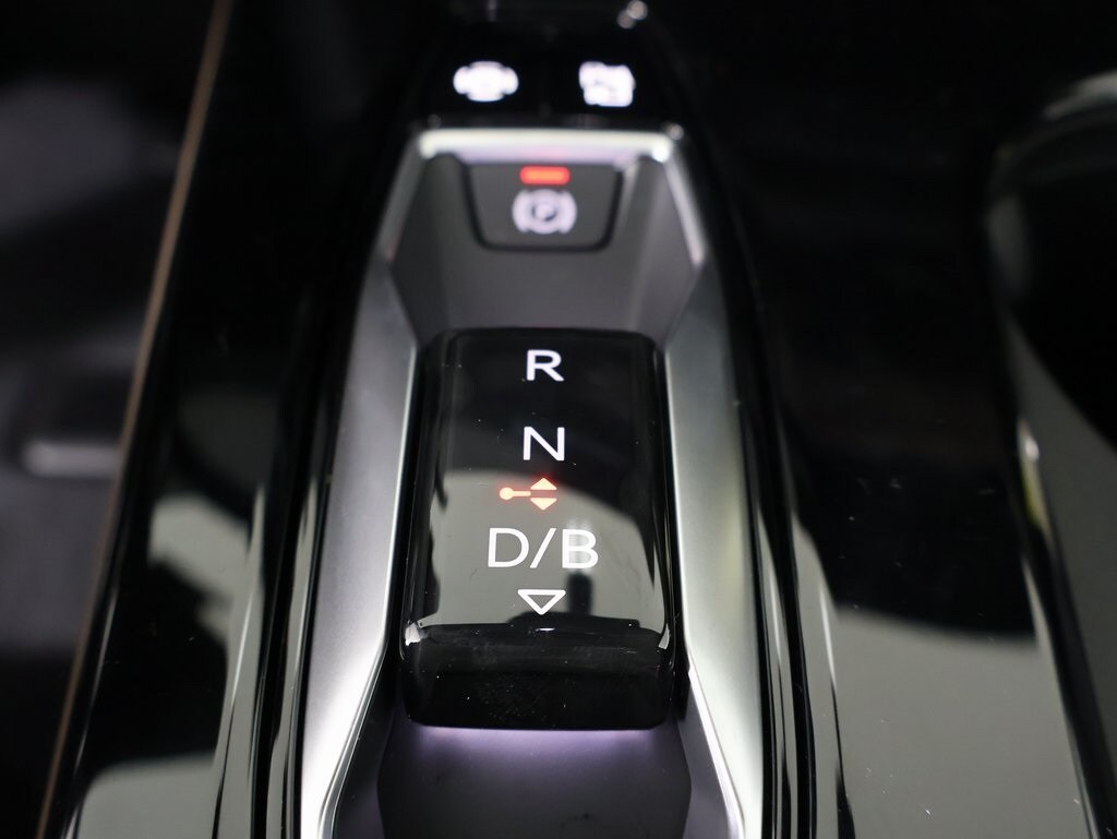 2025 Audi Q6 E-tron Premium Plus photo 3