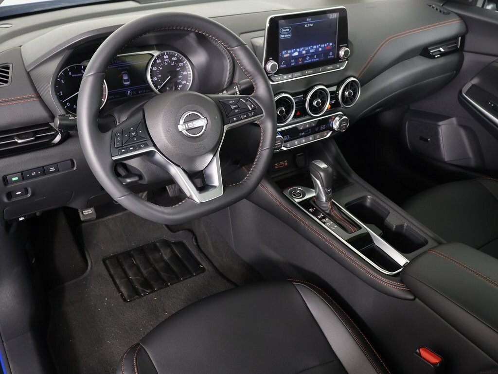 2025 Nissan Sentra SR photo 2