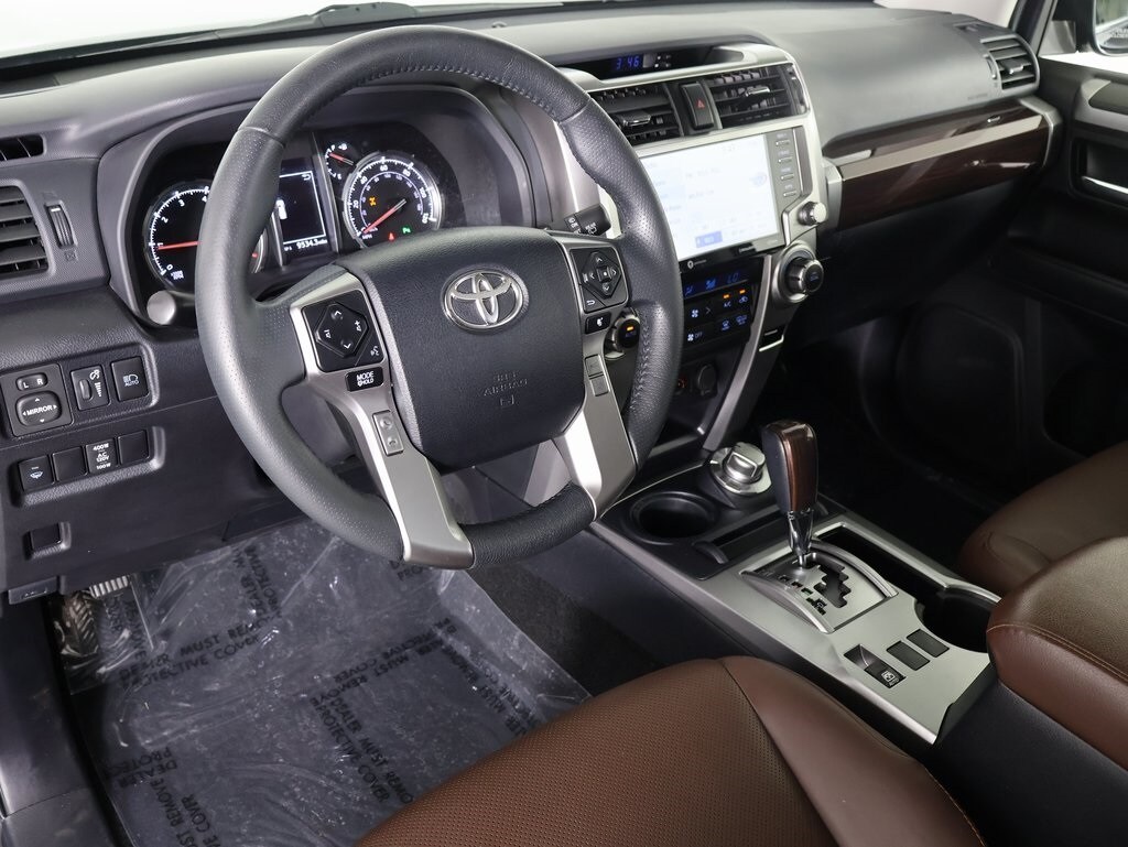 2021 Toyota 4Runner Limited photo 2