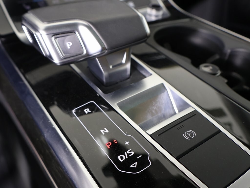 2022 Audi Q7 55 Premium Plus photo 3