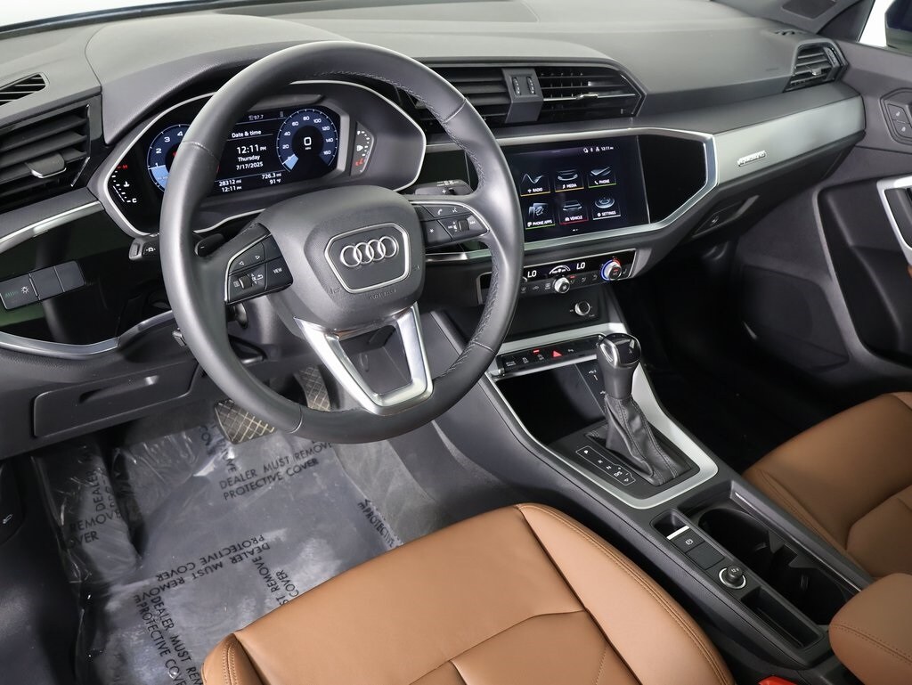 2022 Audi Q3 S line Premium photo 2