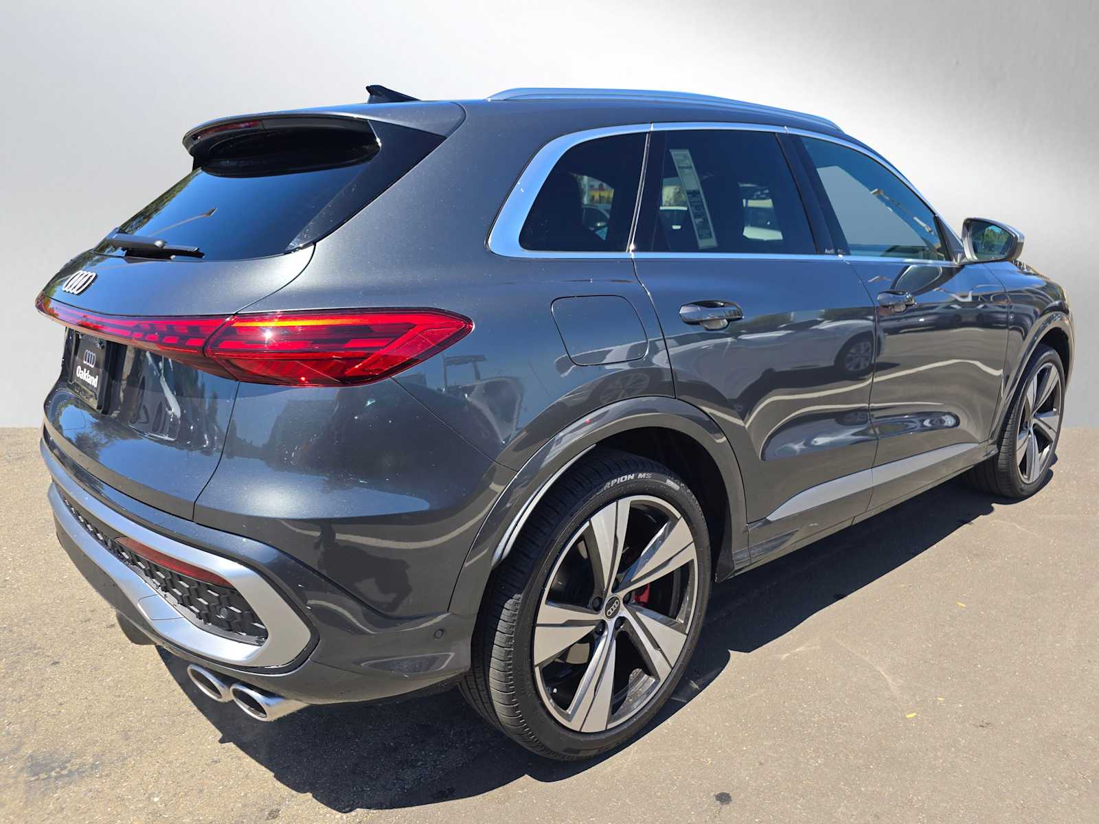 2025 Audi SQ5 Premium Plus photo 3