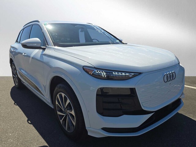 2025 Audi Q6 e-tron Premium Plus quattro [RAB, 2Y2Y, QXP, WPS, QXT]