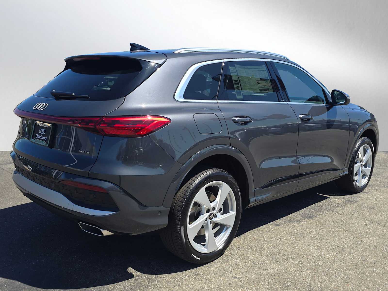 2025 Audi Q5 2.0T Premium Plus photo 3