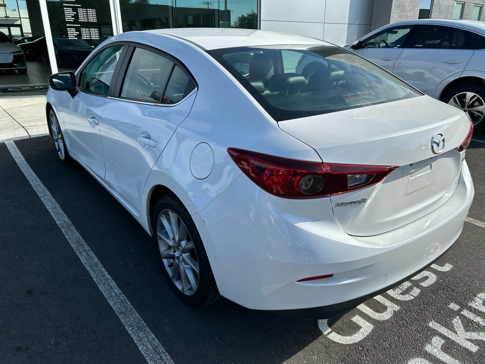 2017 Mazda Mazda3 Touring photo 3