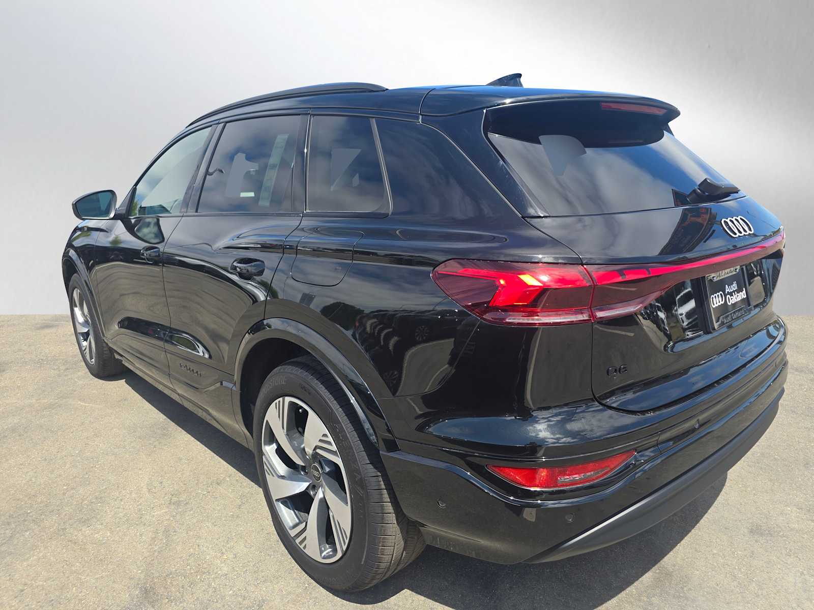2025 Audi Q6 E-tron Premium Plus photo 4