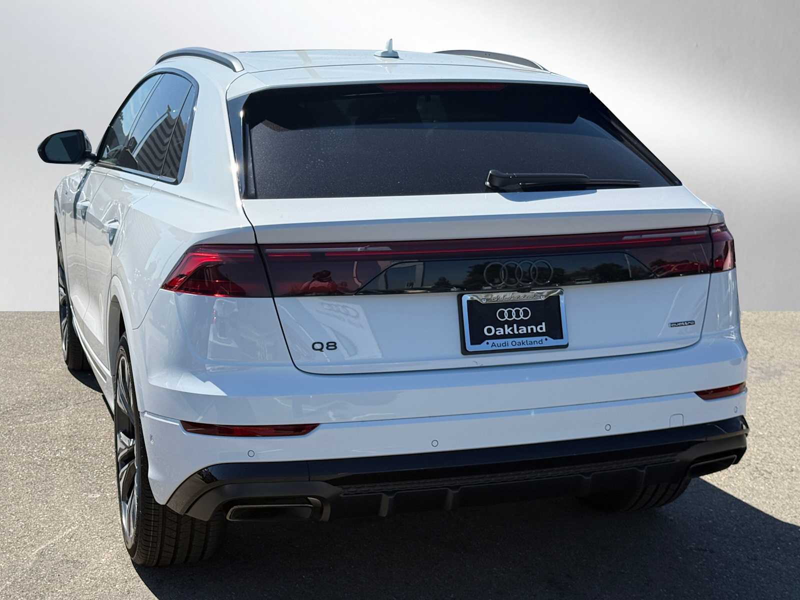 2025 Audi Q8 Premium Plus photo 3