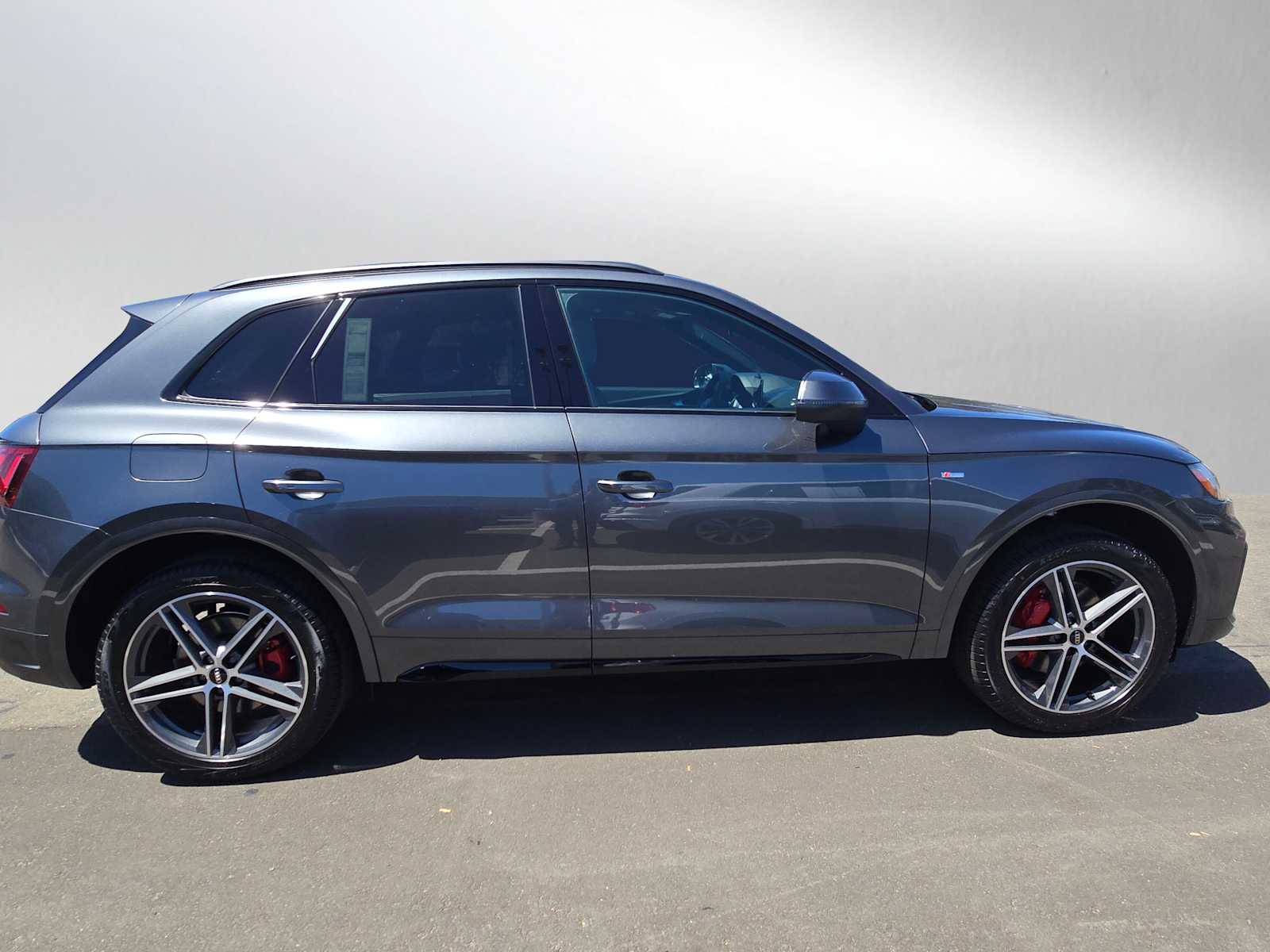 2025 Audi Q5 S line Premium Plus 55 TFSI photo 2