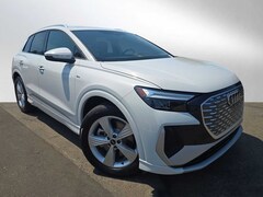 2025 Audi Q4 e-tron Premium 55 quattro