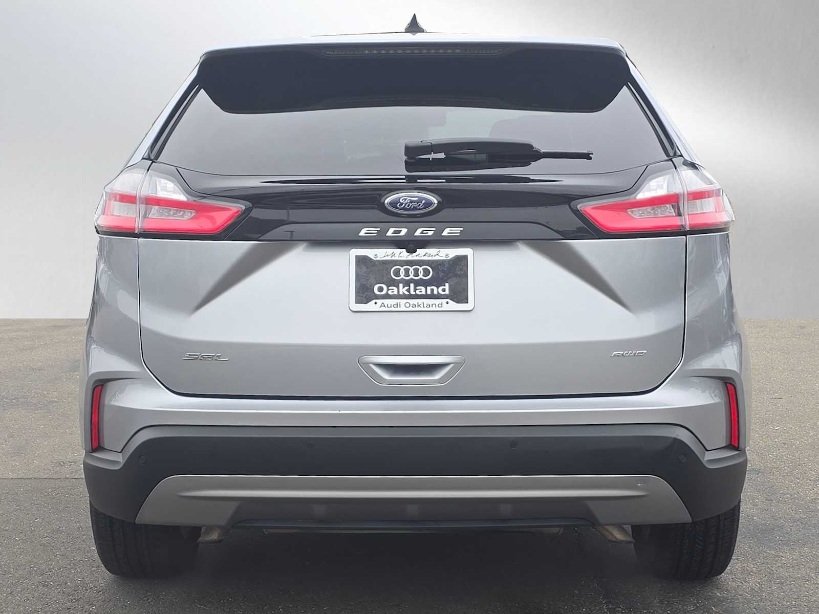 2022 Ford Edge SEL photo 4