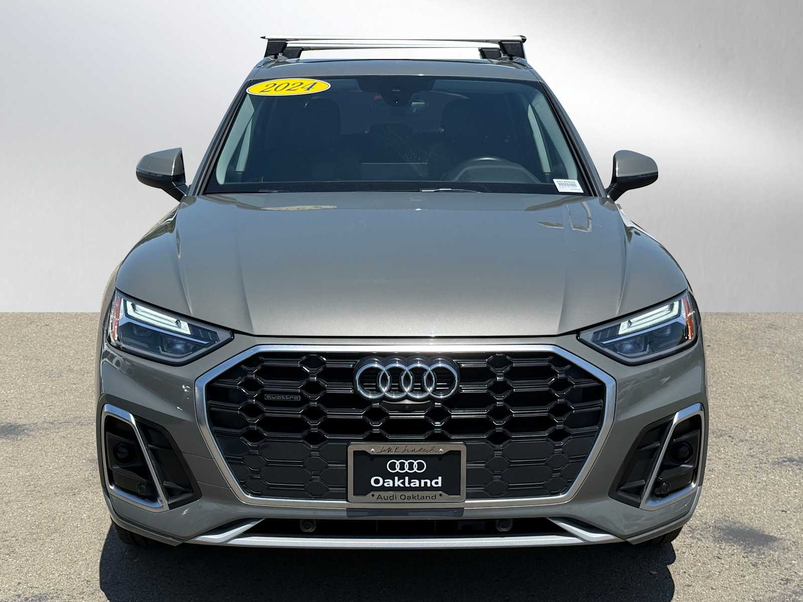 2024 Audi Q5 S line Premium Plus 45 TFSI photo 2