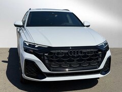 2025 Audi Q8 Premium Plus 55 TFSI quattro
