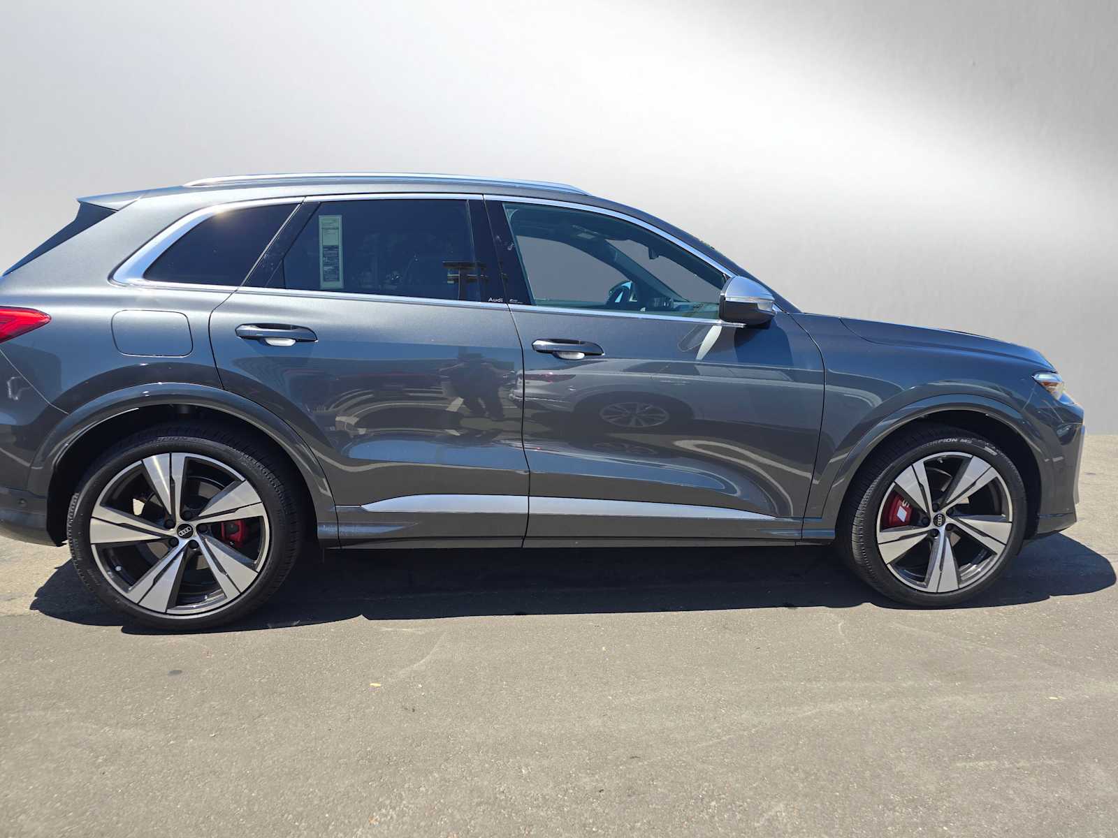 2025 Audi SQ5 Premium Plus photo 2