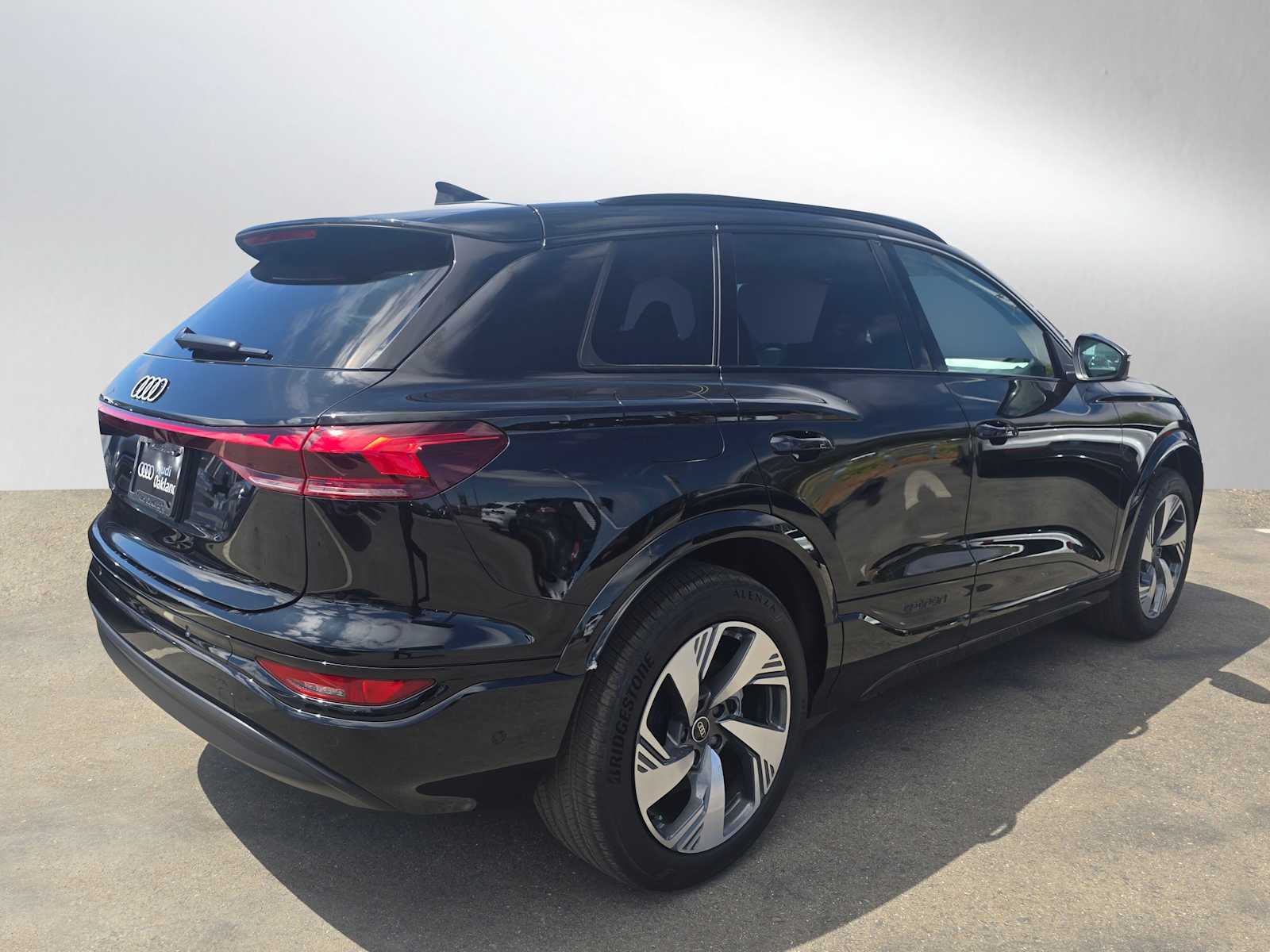 2025 Audi Q6 E-tron Premium Plus photo 3