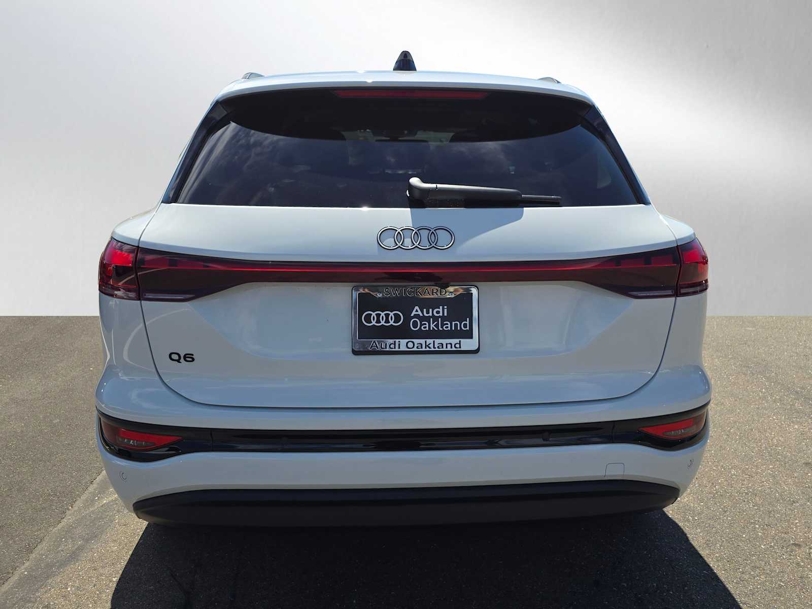 2025 Audi Q6 E-tron Premium Plus photo 4