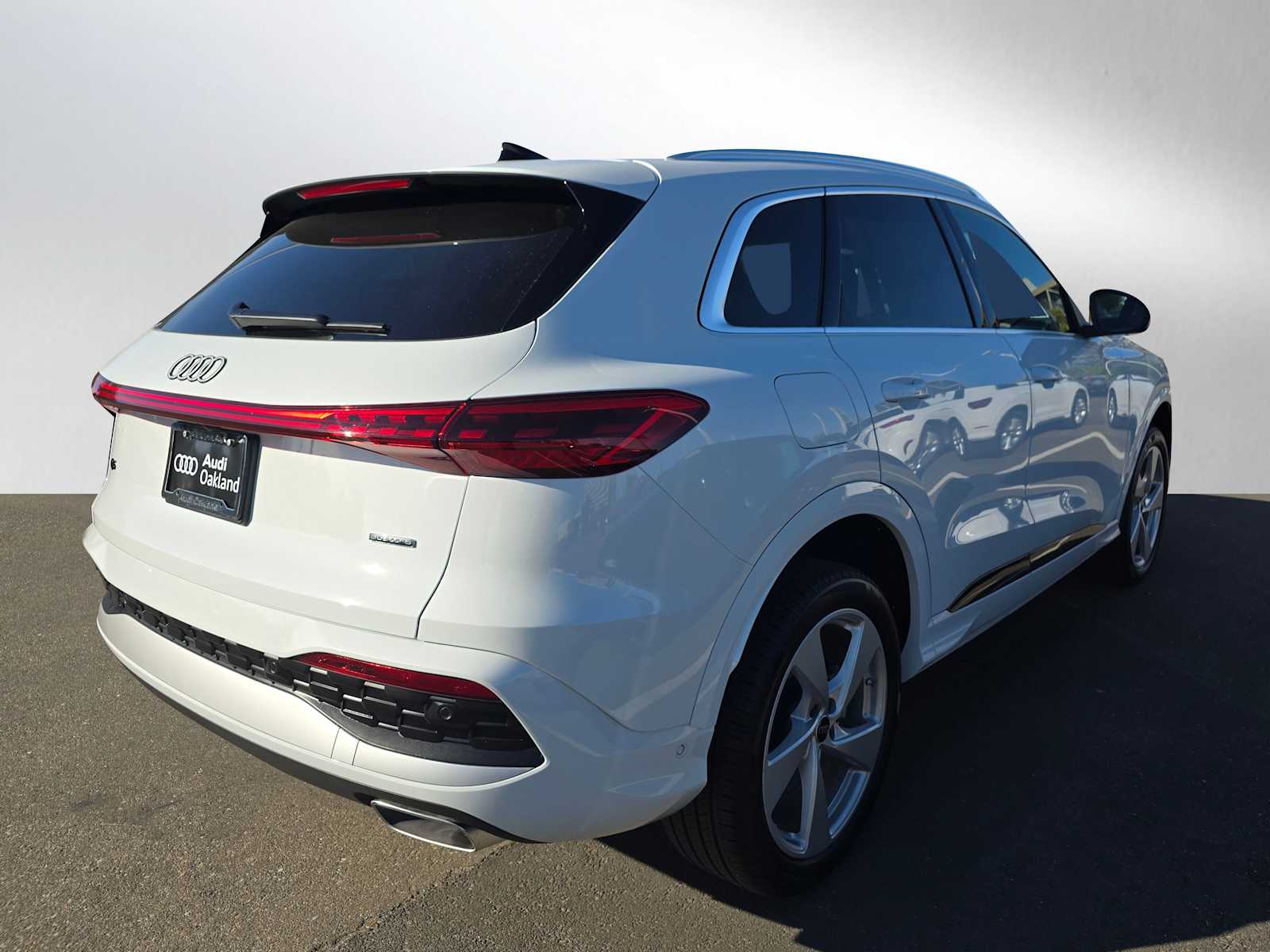 2025 Audi Q5 2.0T Premium Plus photo 3