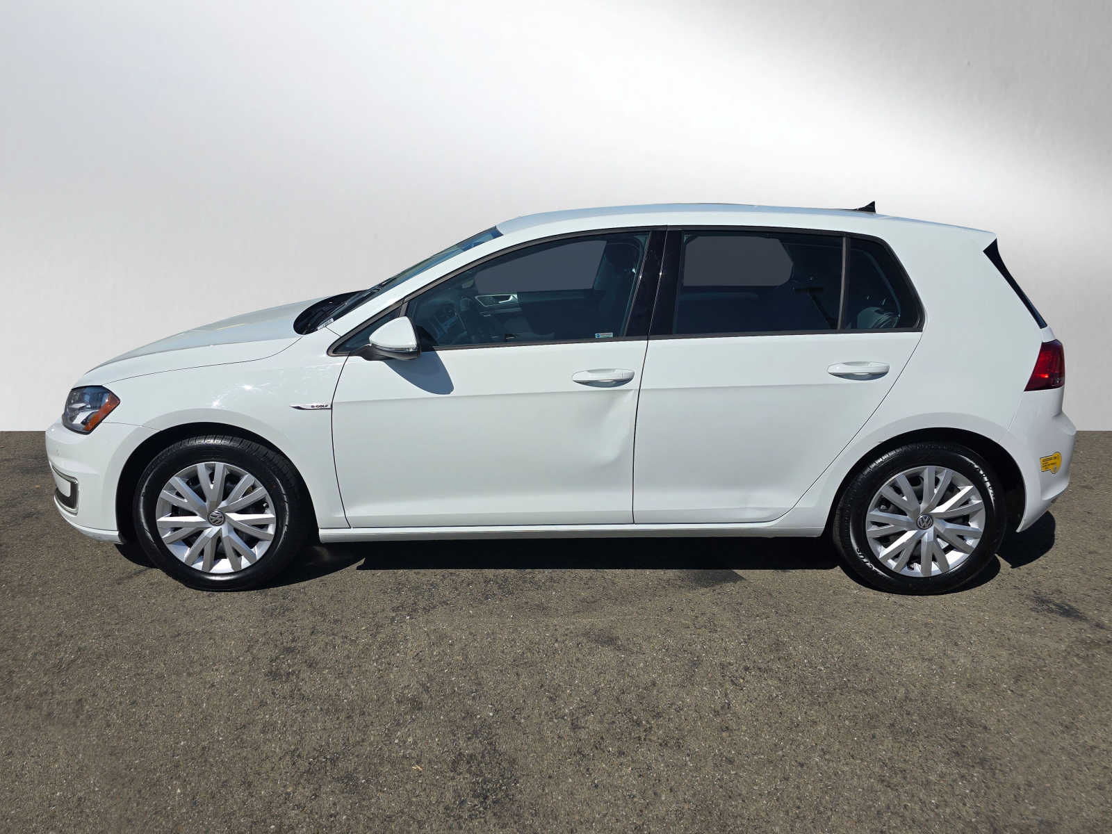 Used 2015 Volkswagen e-Golf e-Golf Limited Edition with VIN WVWKP7AU2FW905392 for sale in Oakland, CA