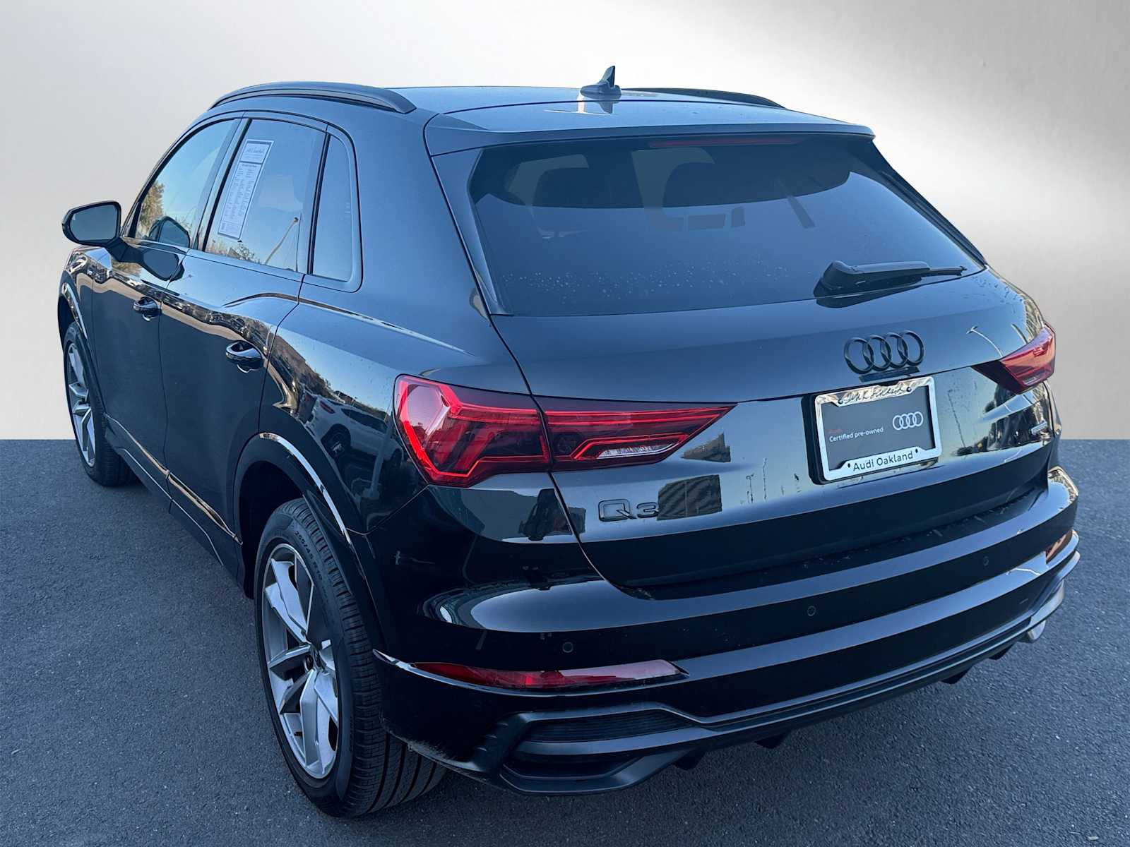 2025 Audi Q3 S line Premium Plus 45 TFSI photo 3