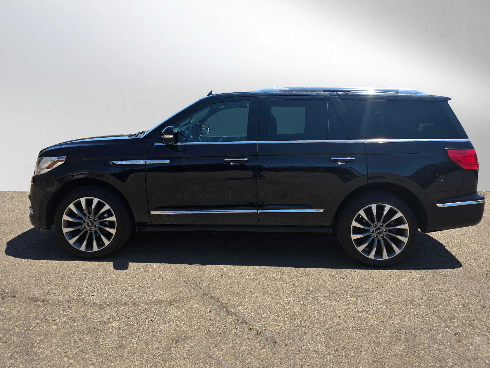 Used 2021 Lincoln Navigator Reserve with VIN 5LMJJ2KT3MEL09418 for sale in Oakland, CA