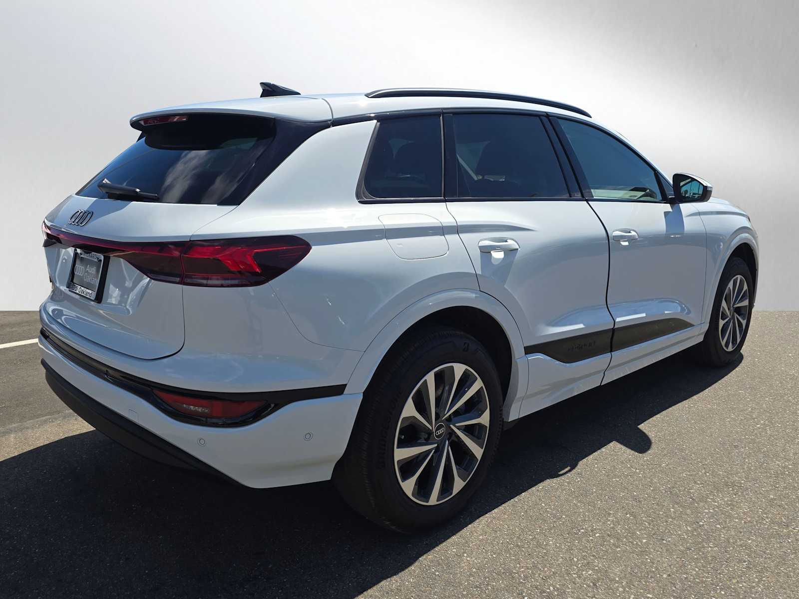 2025 Audi Q6 E-tron Premium Plus photo 3