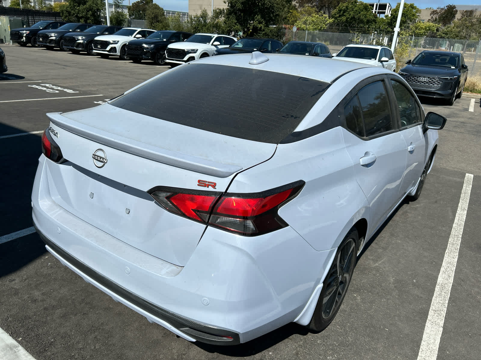 2024 Nissan Versa SR photo 4