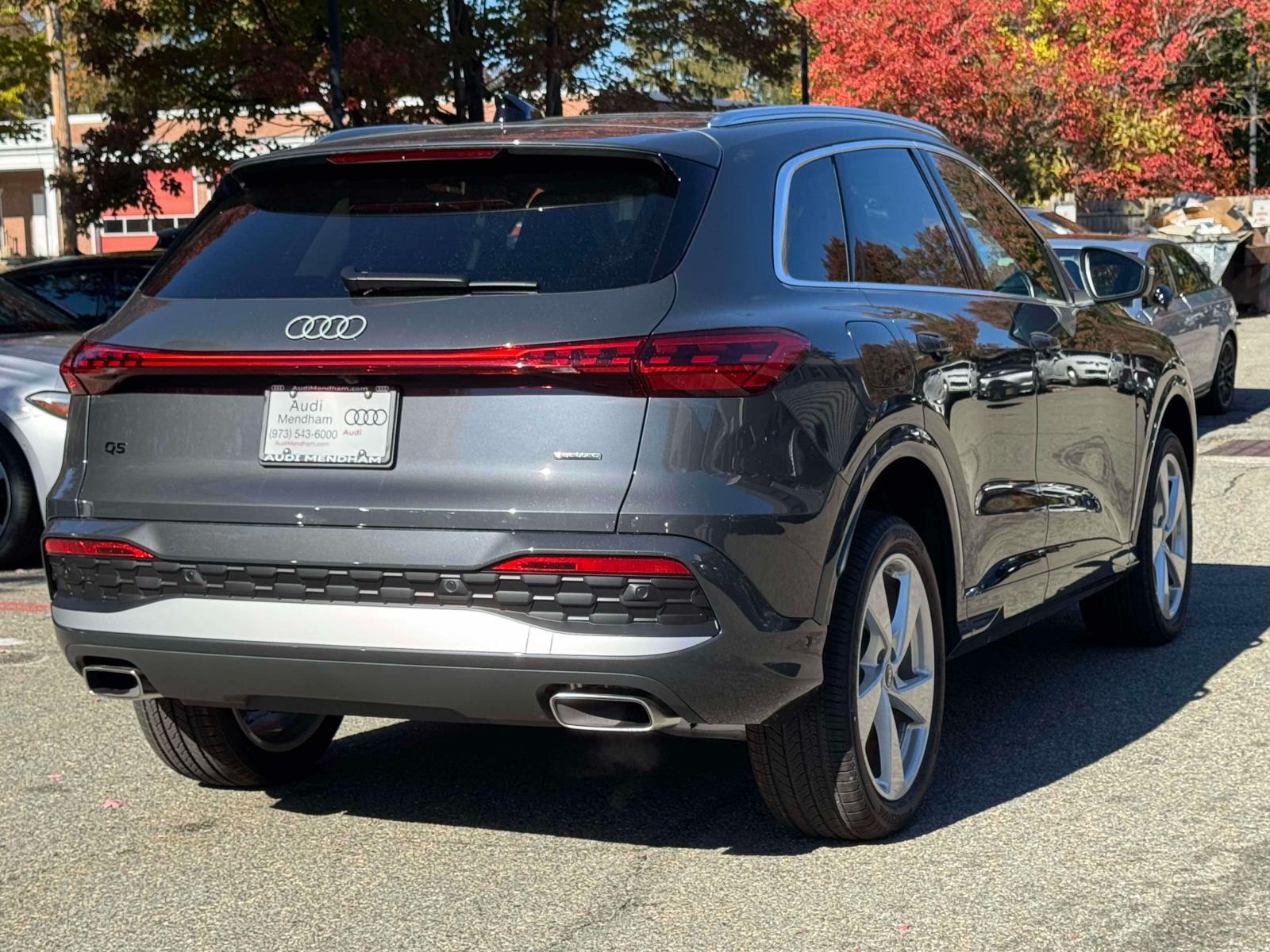 2025 Audi Q5 2.0T Premium Plus photo 2