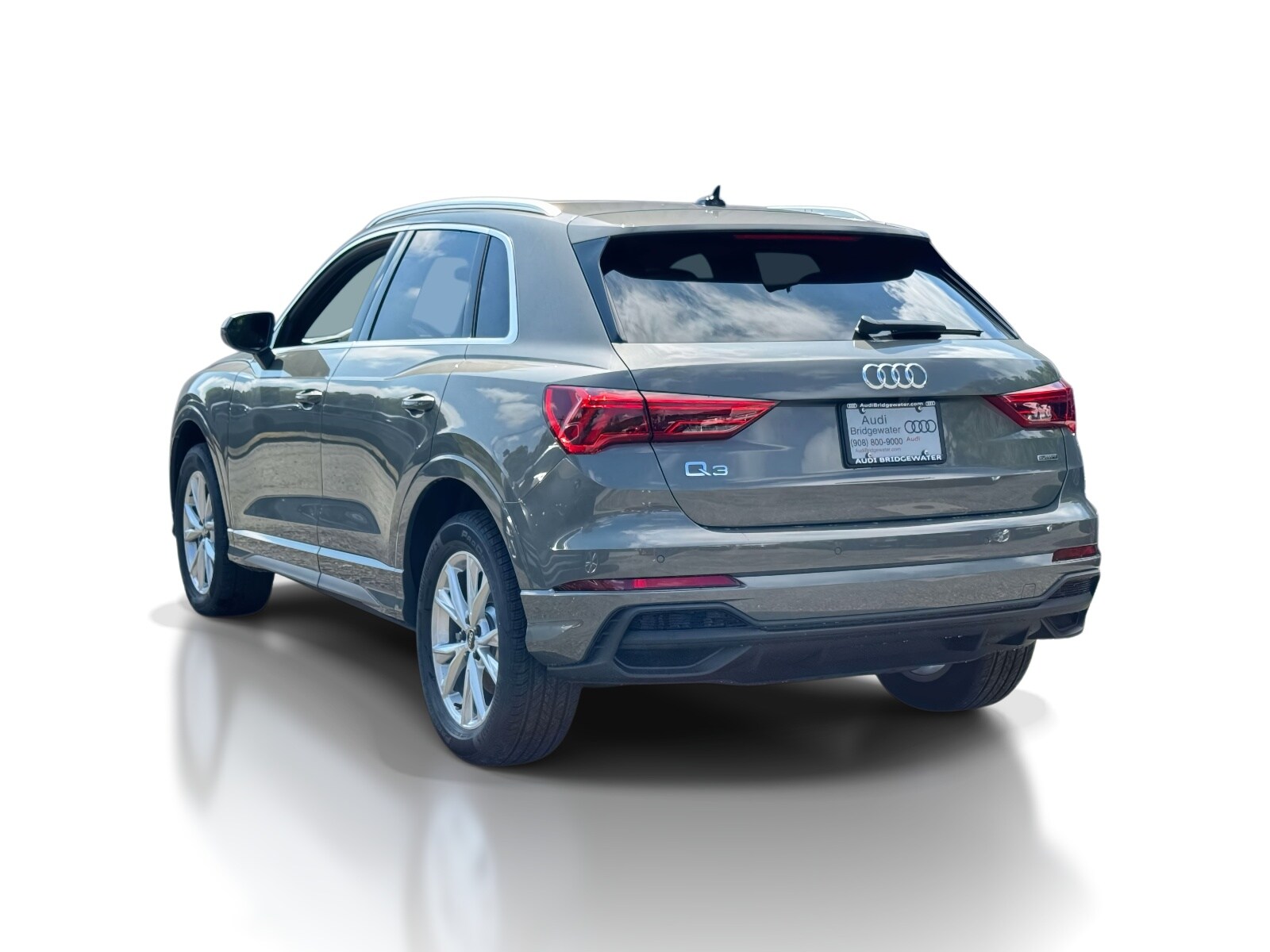 2025 Audi Q3 S line Premium photo 4