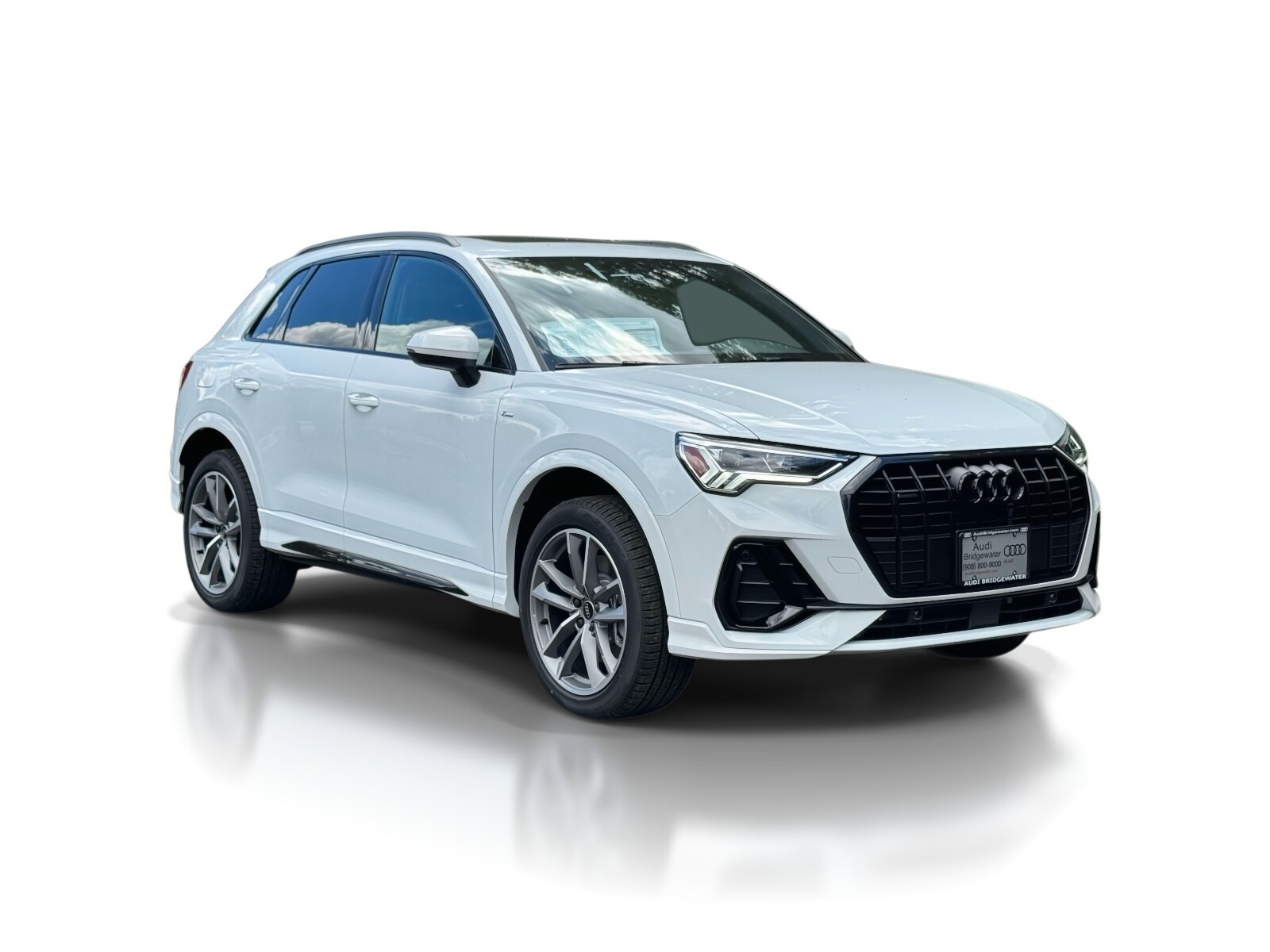 2025 Audi Q3 S line Premium photo 2