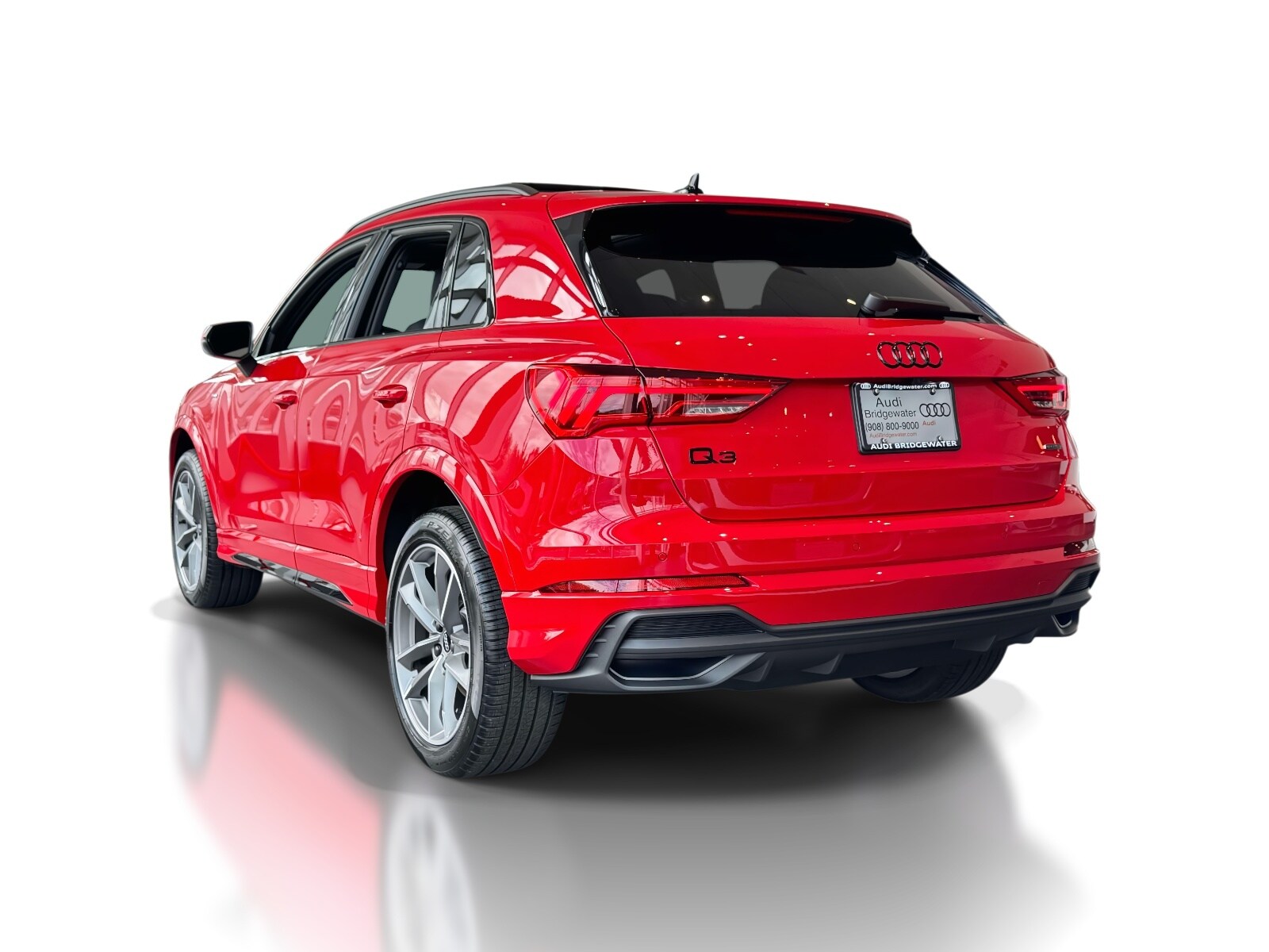 2025 Audi Q3 45 TFSI S line Premium photo 4