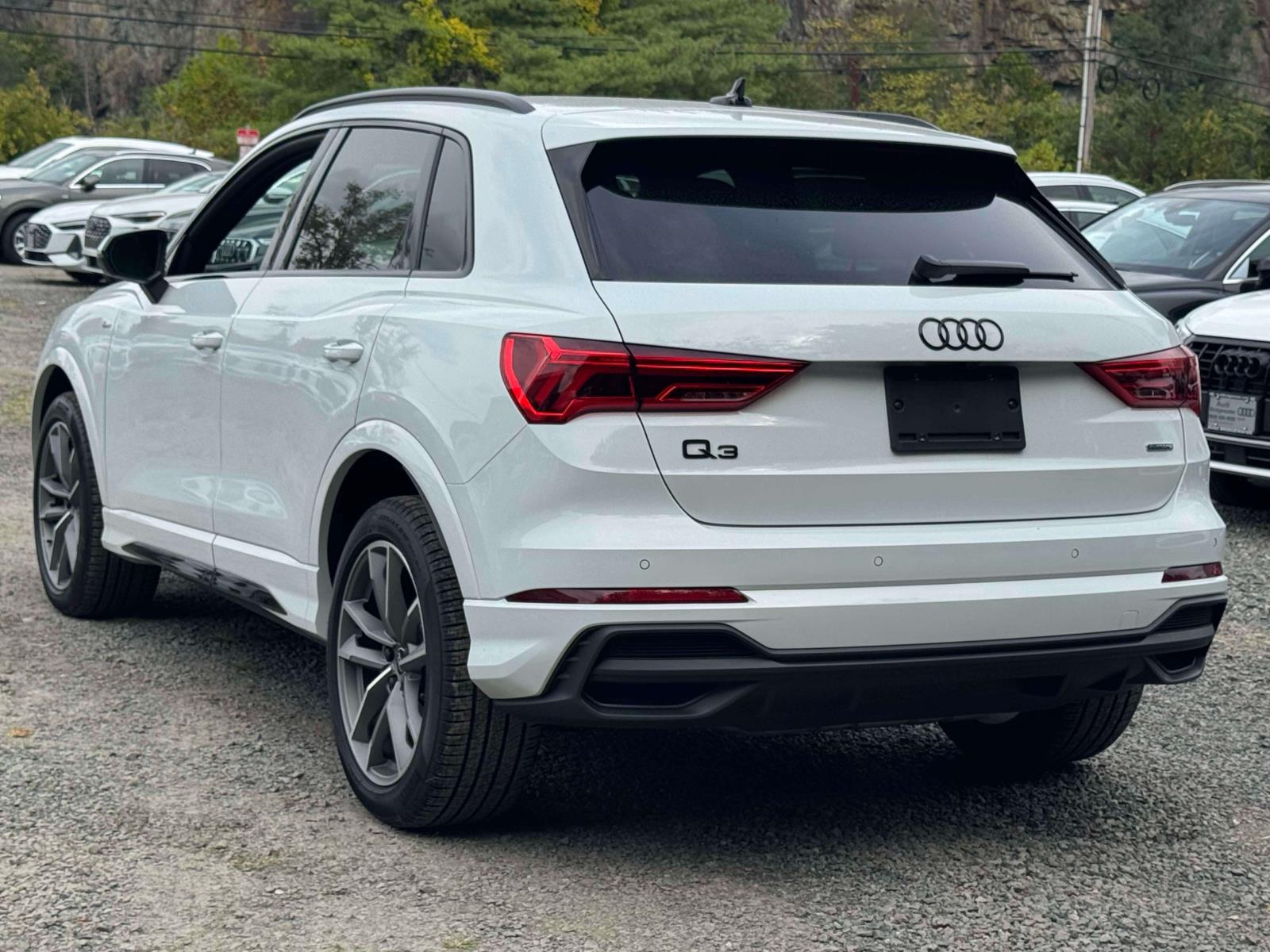 2025 Audi Q3 Premium S line photo 4