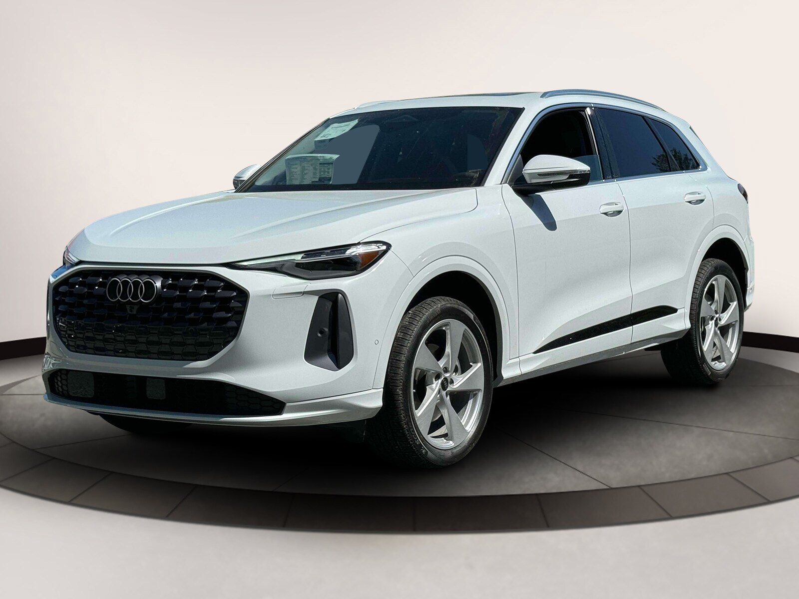 2025 Audi Q5 2.0T Premium Plus photo 2