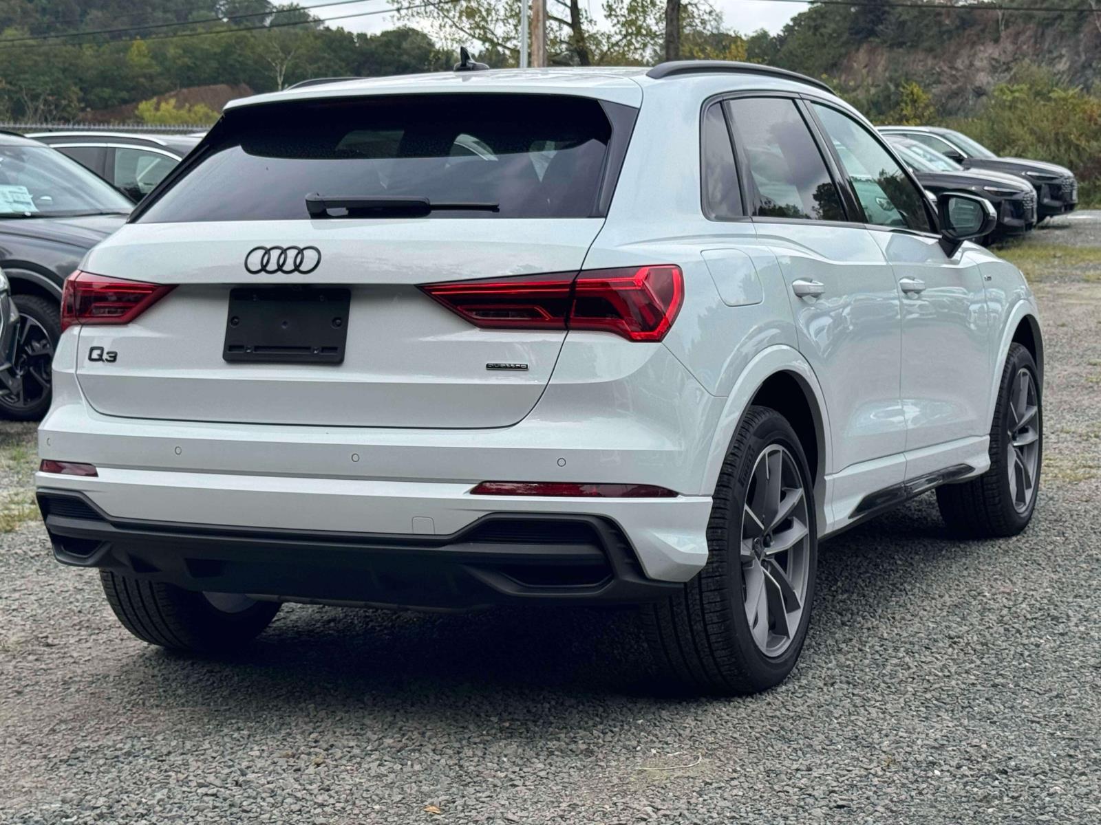 2025 Audi Q3 Premium S line photo 3