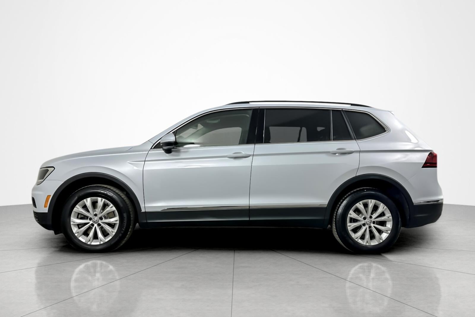 Used 2018 Volkswagen Tiguan SE with VIN 3VV3B7AX6JM091397 for sale in Beverly Hills, CA