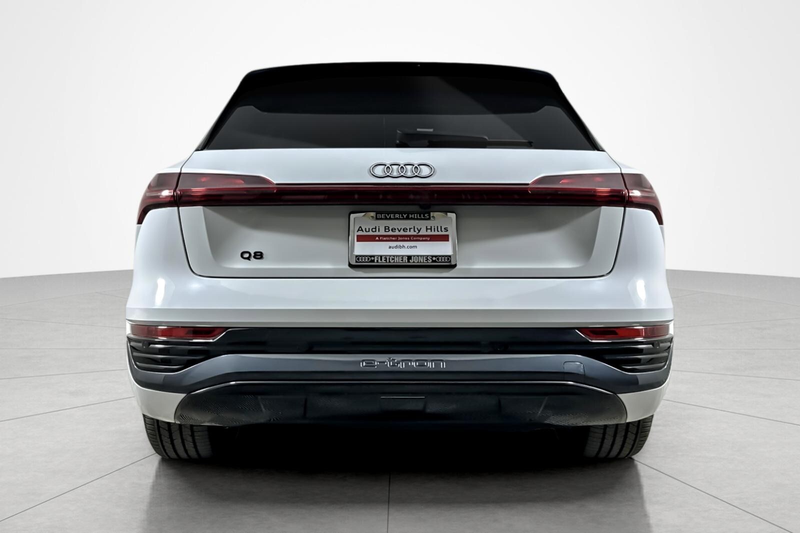 2024 Audi Q8 E-tron Premium Plus photo 4