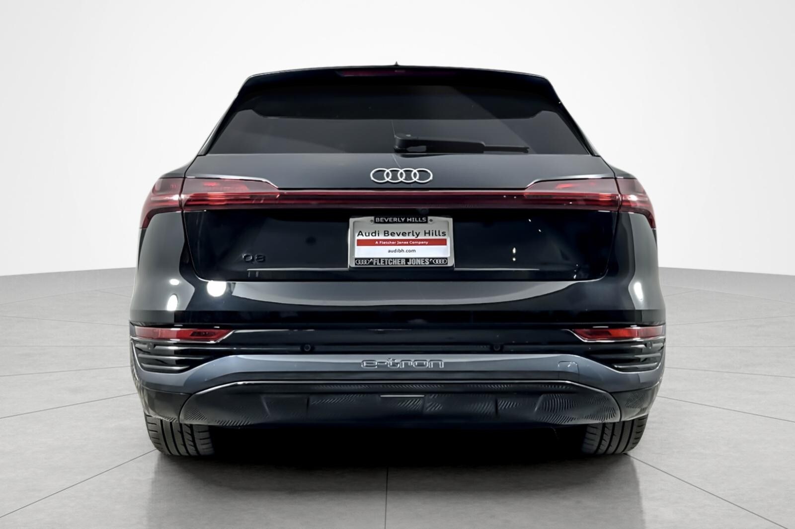 2024 Audi Q8 E-tron Premium Plus photo 4