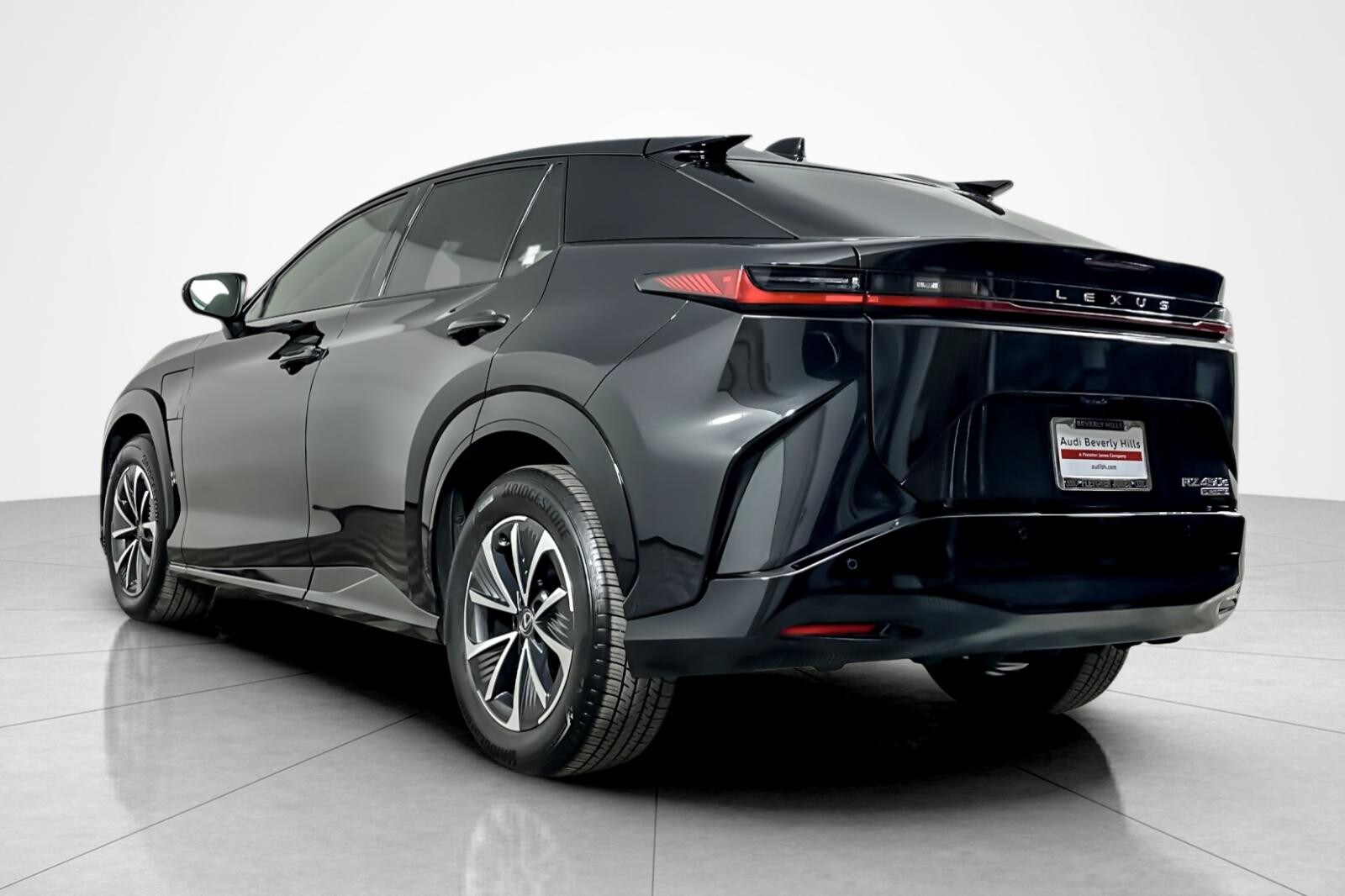 2023 Lexus RZ 450e Premium photo 3