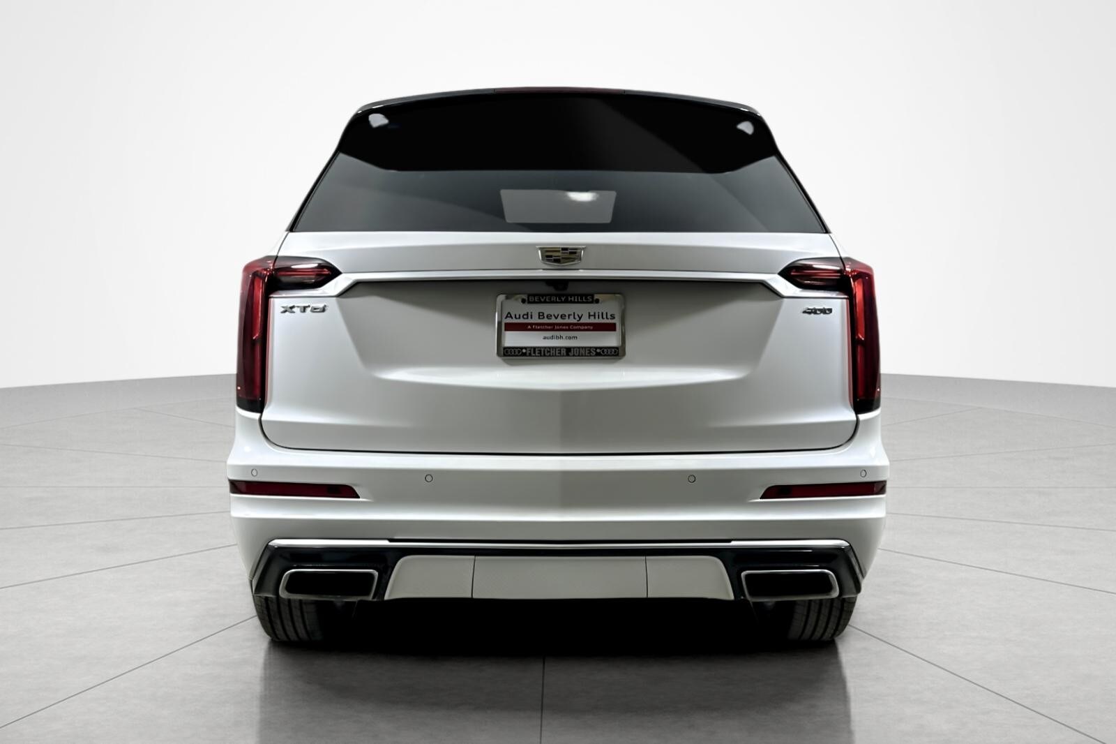 2022 Cadillac XT6 Premium Luxury photo 2