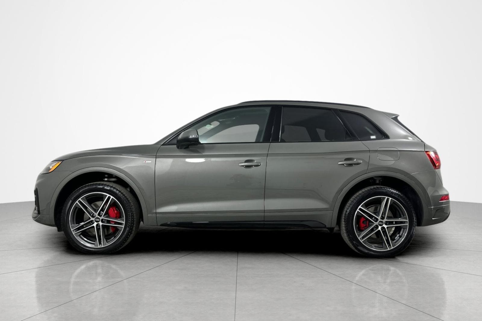 Used 2025 Audi Q5 Premium Plus with VIN WA1E2AFY2S2005723 for sale in Beverly Hills, CA